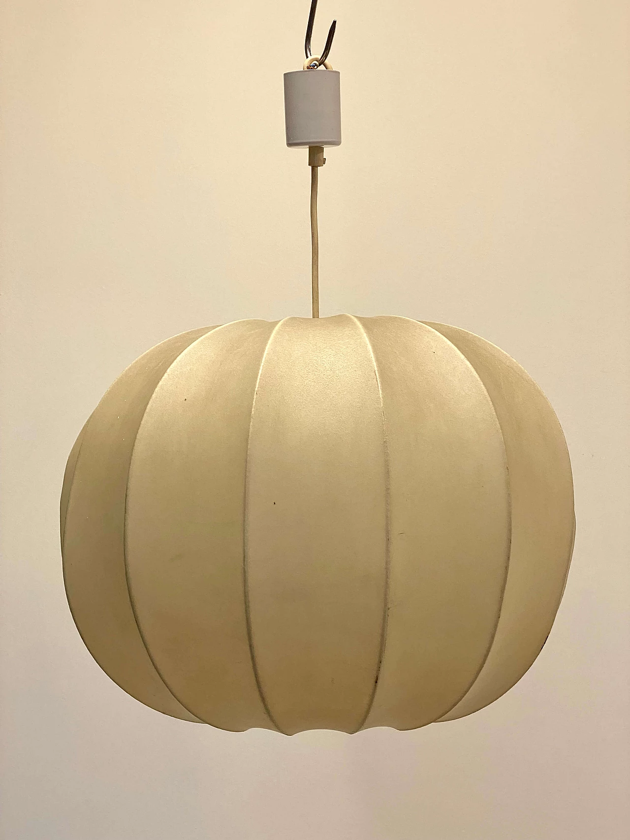 Cocoon hanging lamp, 1970s 10