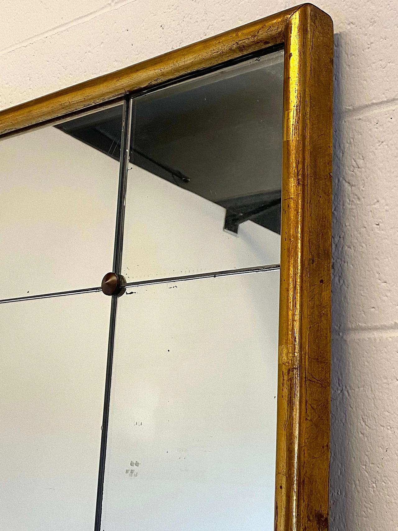 Specchio con cornice in legno dorato, anni '60 8