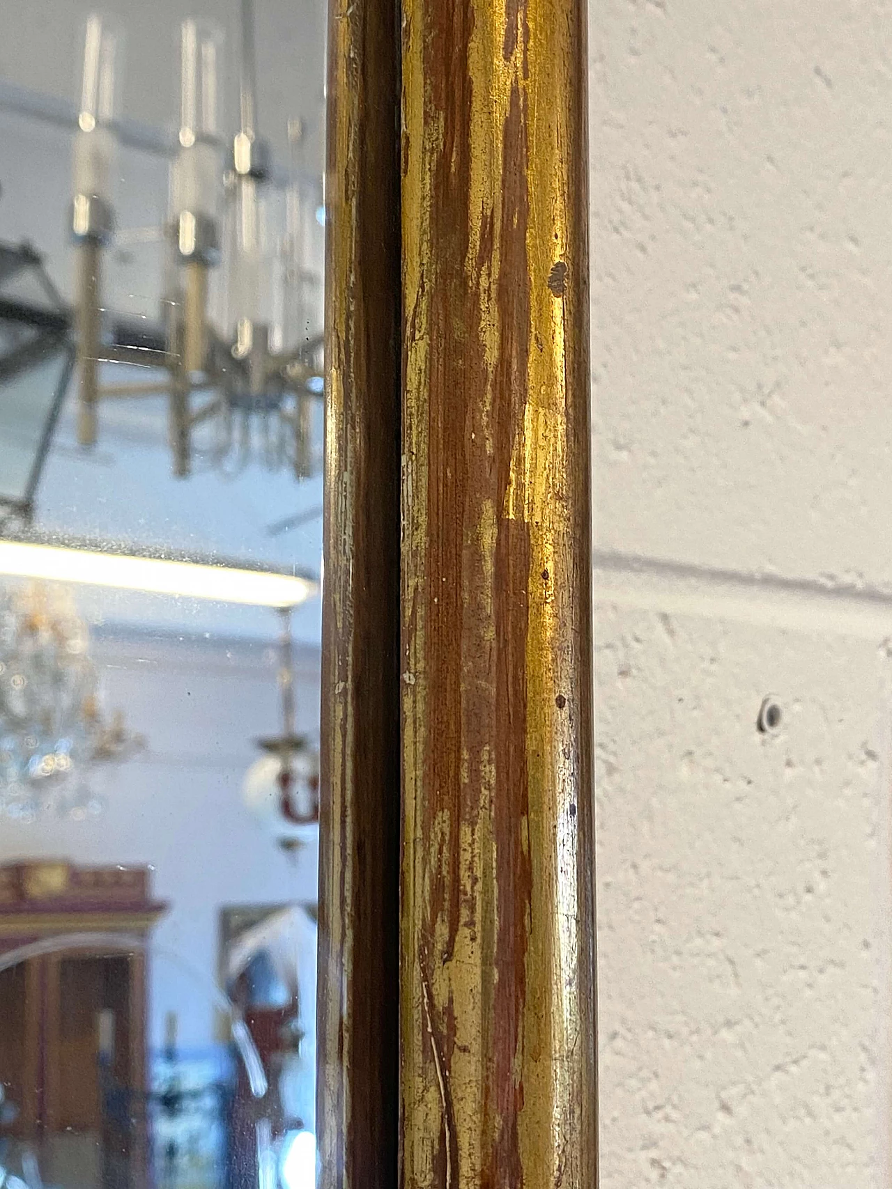 Specchio con cornice in legno dorato, anni '60 10