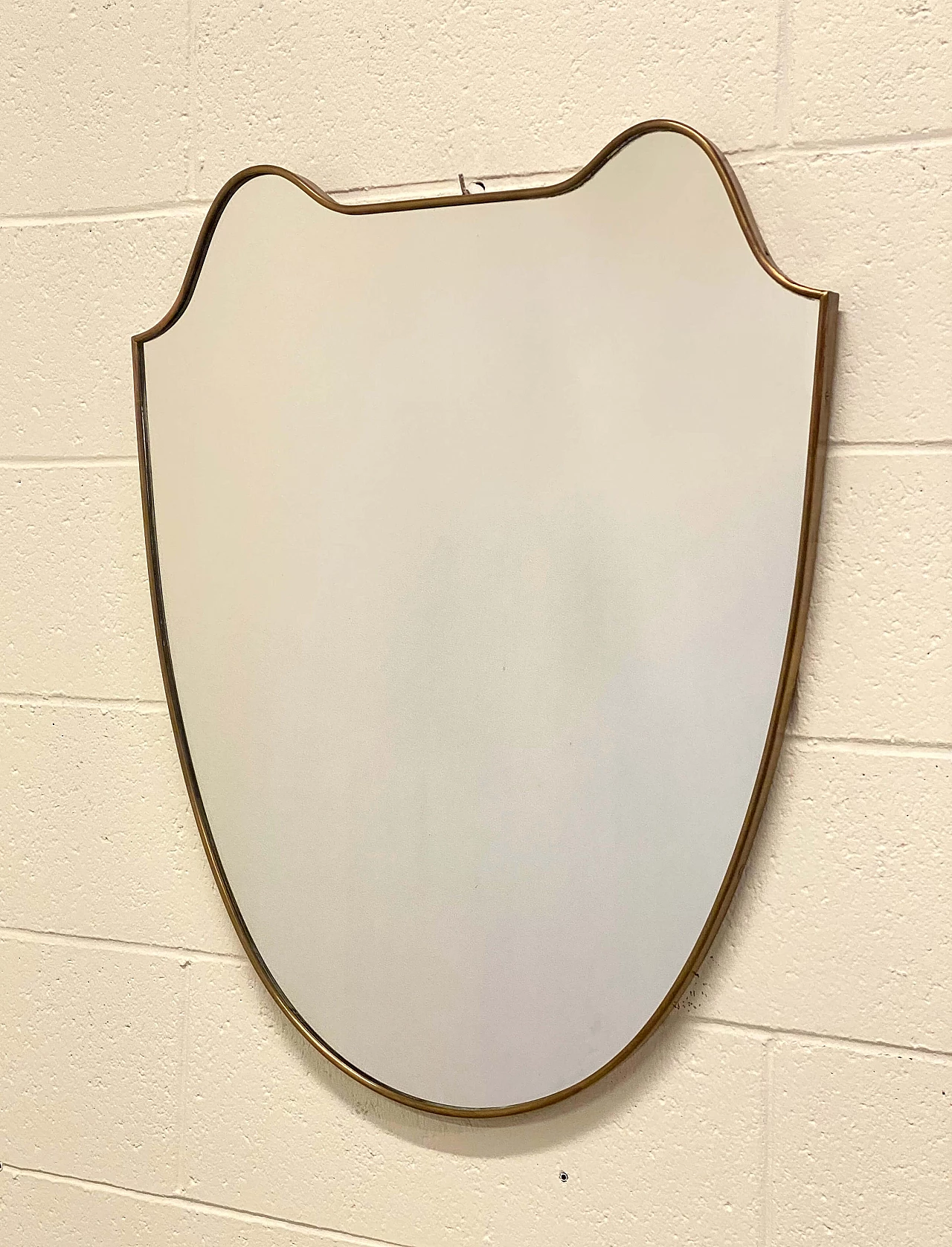 Mirror with shaped brass frame in the style of Gio Ponti, 1950s 6