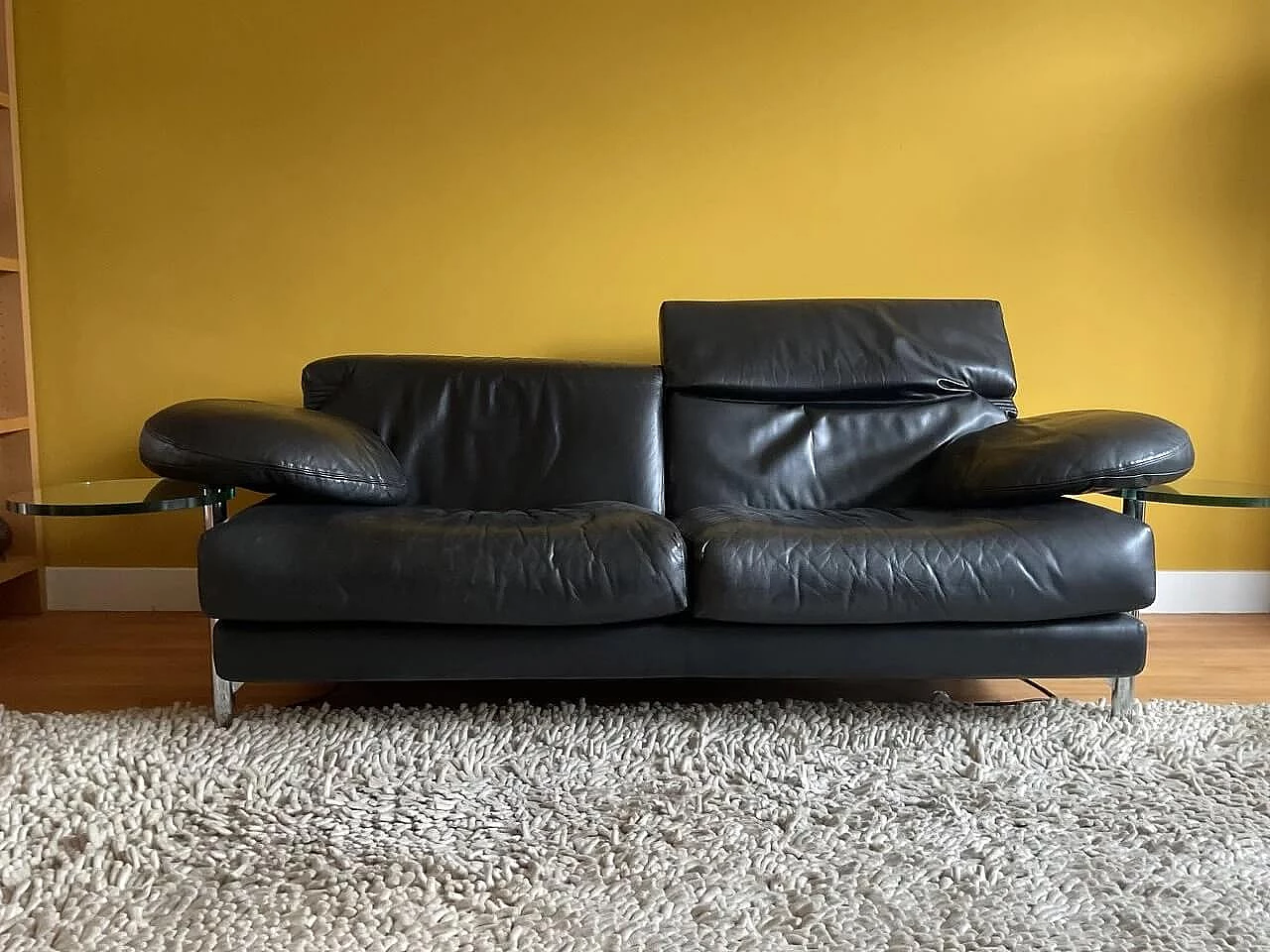 Black leather Arca sofa with pair of glass coffee tables by Paolo Piva for B&B Italia, 1980s 3