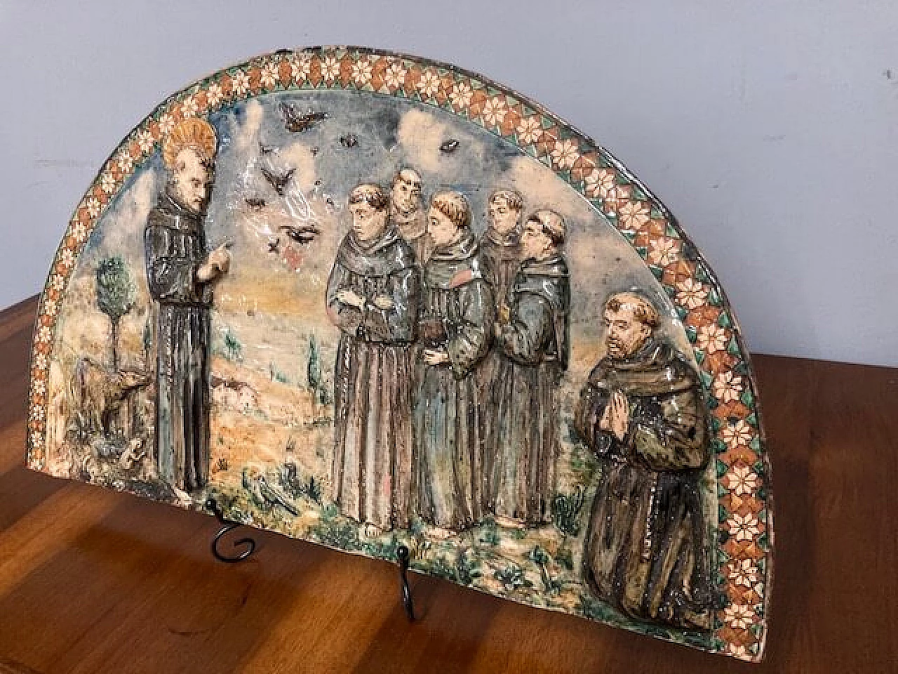 Placca in maiolica policroma con San Francesco d'Assisi, inizio '900 1