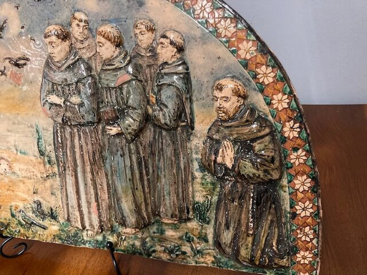 Placca in maiolica policroma con San Francesco d'Assisi, inizio '900 7
