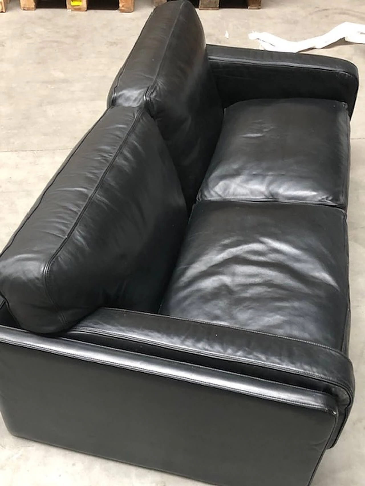 Coppia di divani Socrate in pelle nera di Poltrona Frau 2