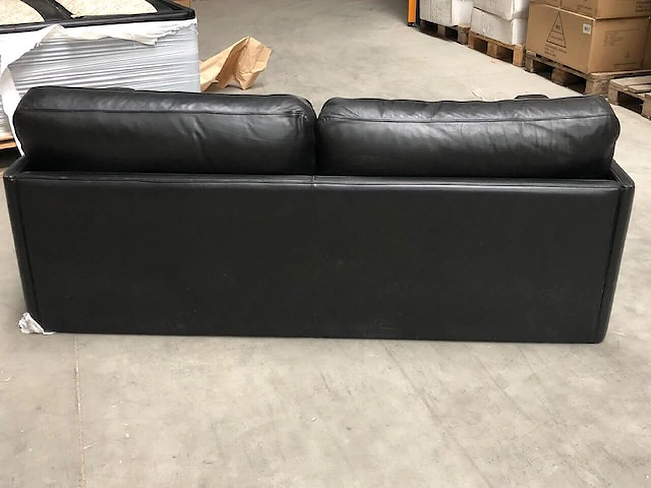 Coppia di divani Socrate in pelle nera di Poltrona Frau 4