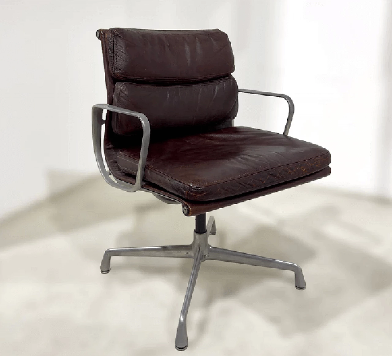 Soft Pad EA 208 armchair by Charles and Ray Eames for Herman Miller, 1970s 1