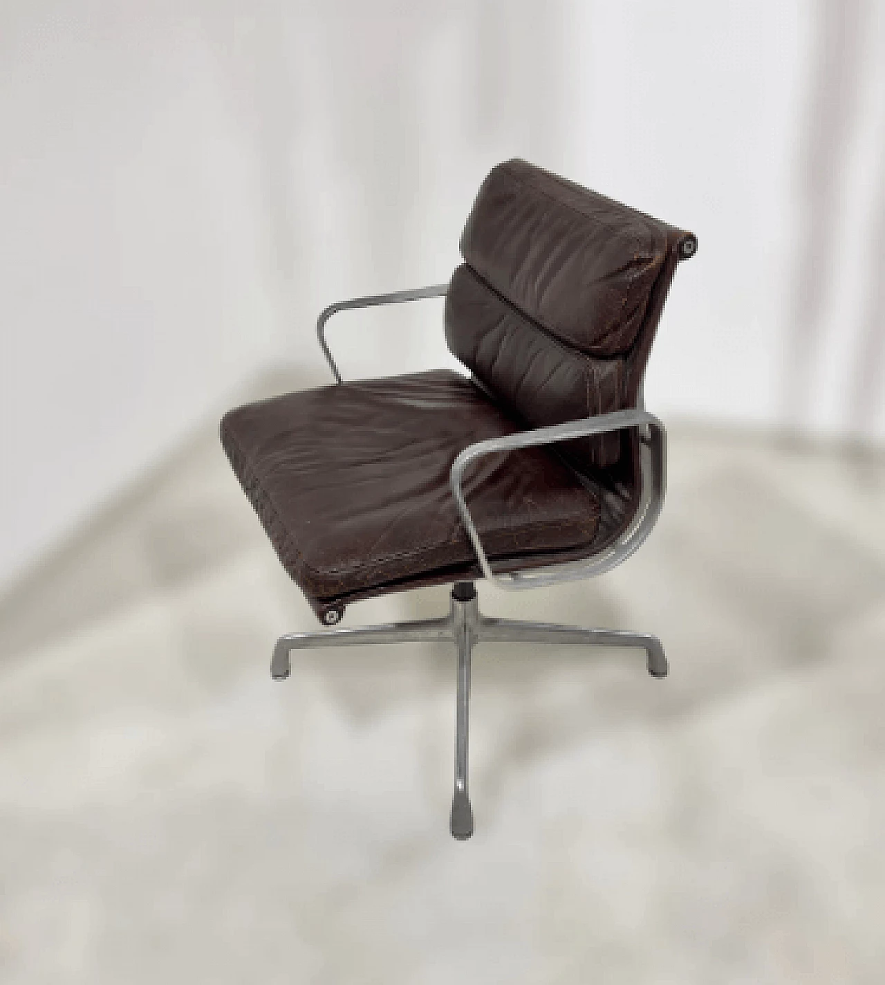 Soft Pad EA 208 armchair by Charles and Ray Eames for Herman Miller, 1970s 4