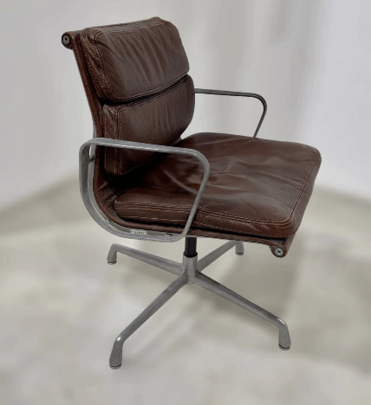 Soft Pad EA 208 armchair by Charles & Ray Eames for Herman Miller, 1970s 1