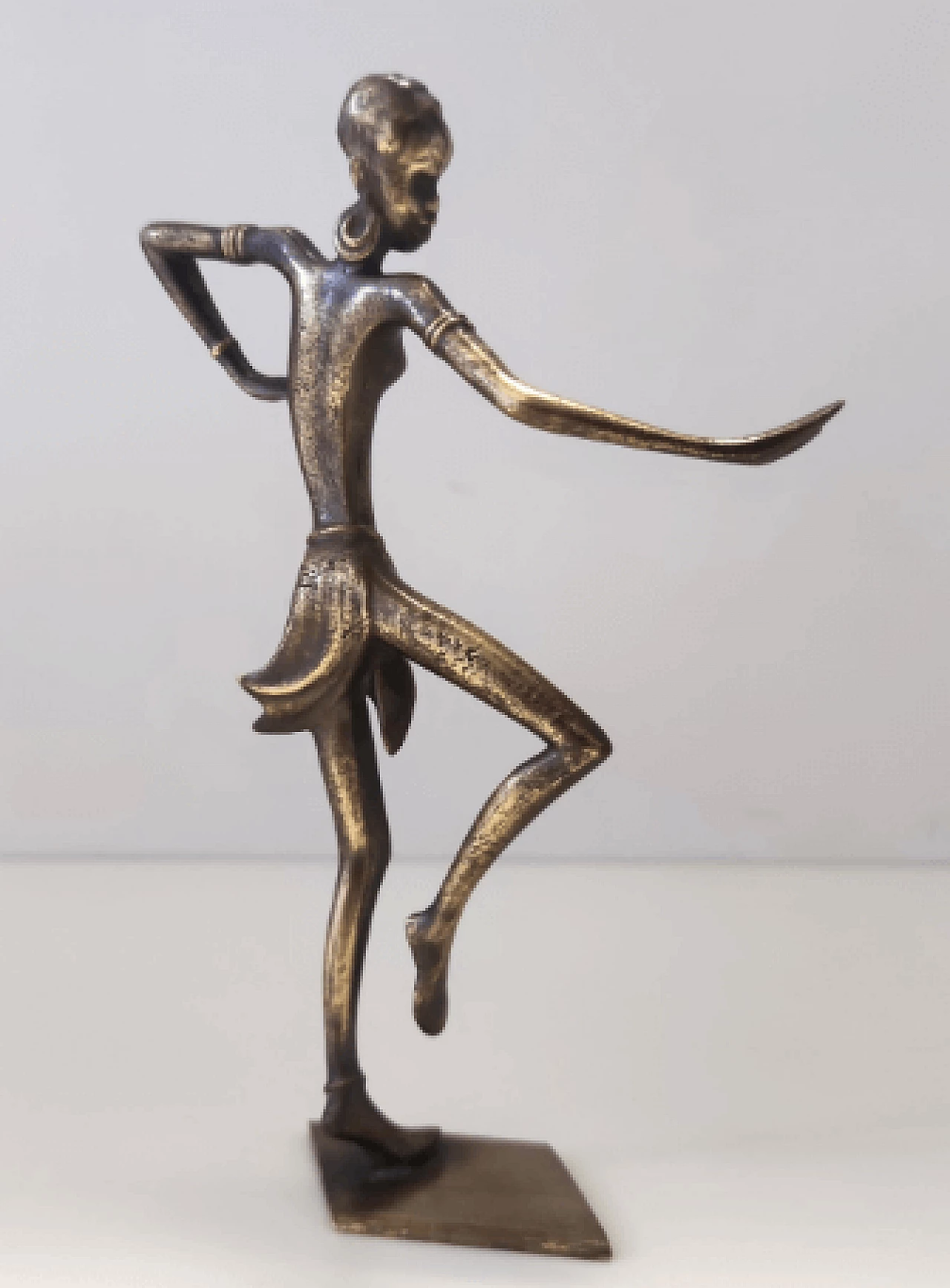 Female figure, bronze sculpture attributed to Karl Hagenauer, 1940s 6