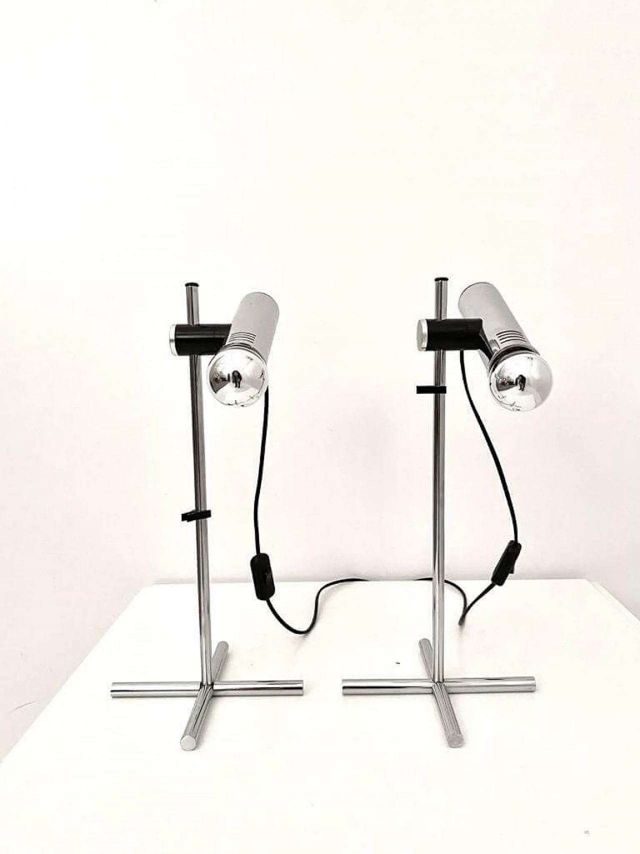 Coppia di lampade da tavolo in acciaio cromato di Targetti Sankey, anni '70 8