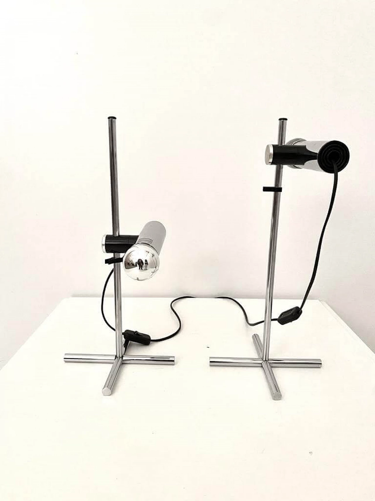 Coppia di lampade da tavolo in acciaio cromato di Targetti Sankey, anni '70 10