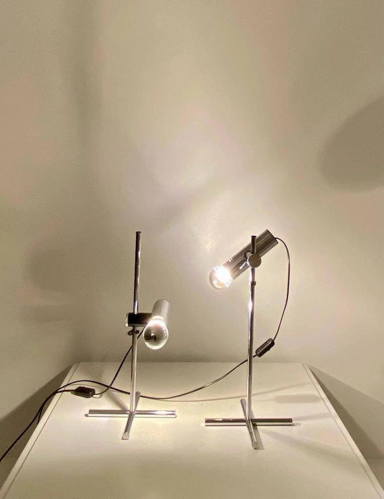 Coppia di lampade da tavolo in acciaio cromato di Targetti Sankey, anni '70 12