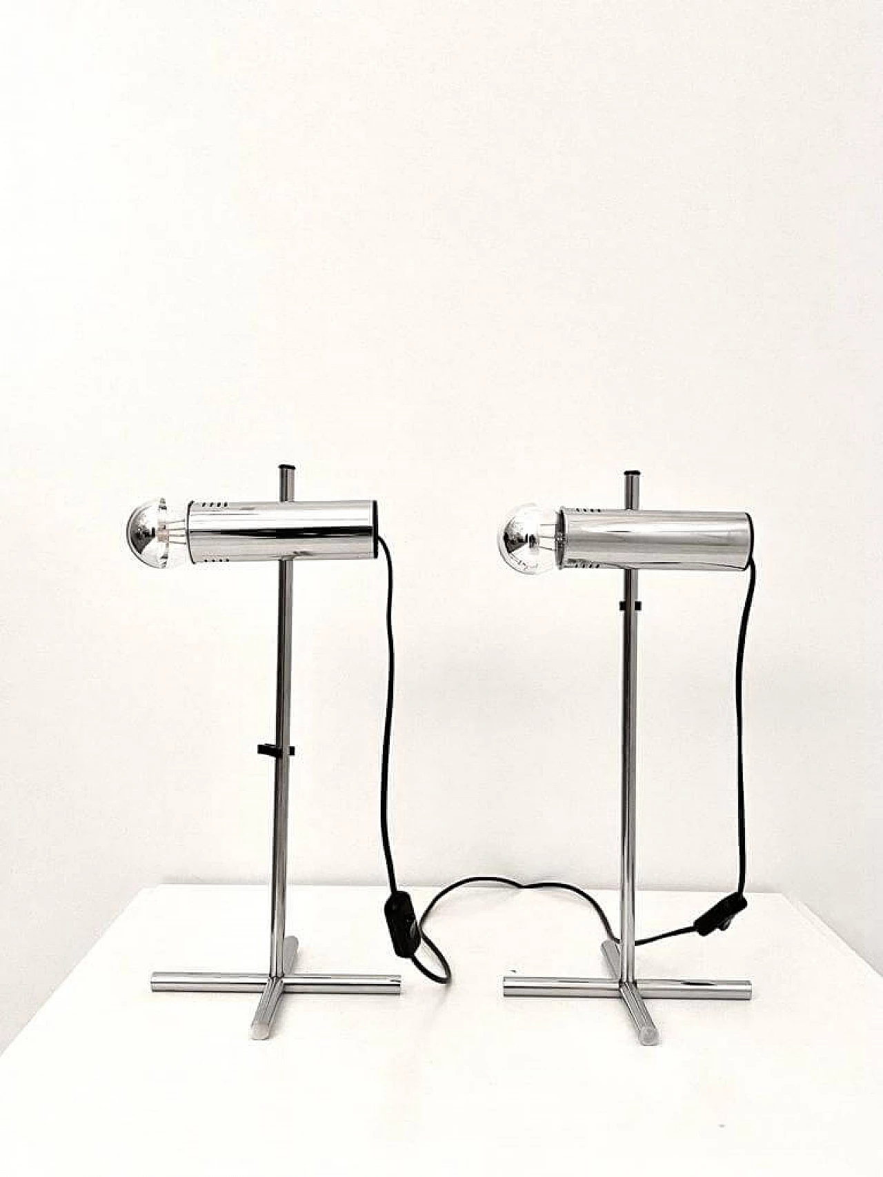 Coppia di lampade da tavolo in acciaio cromato di Targetti Sankey, anni '70 13