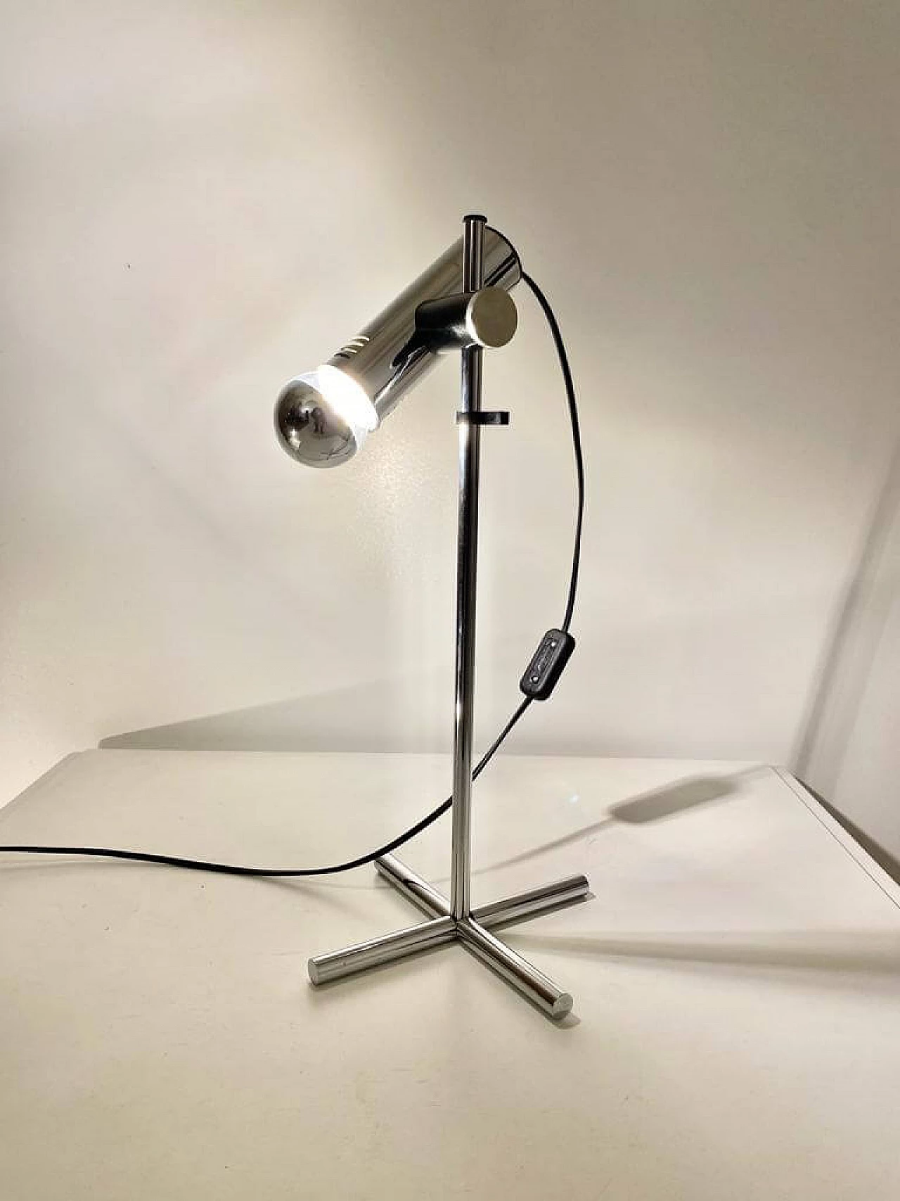 Coppia di lampade da tavolo in acciaio cromato di Targetti Sankey, anni '70 14