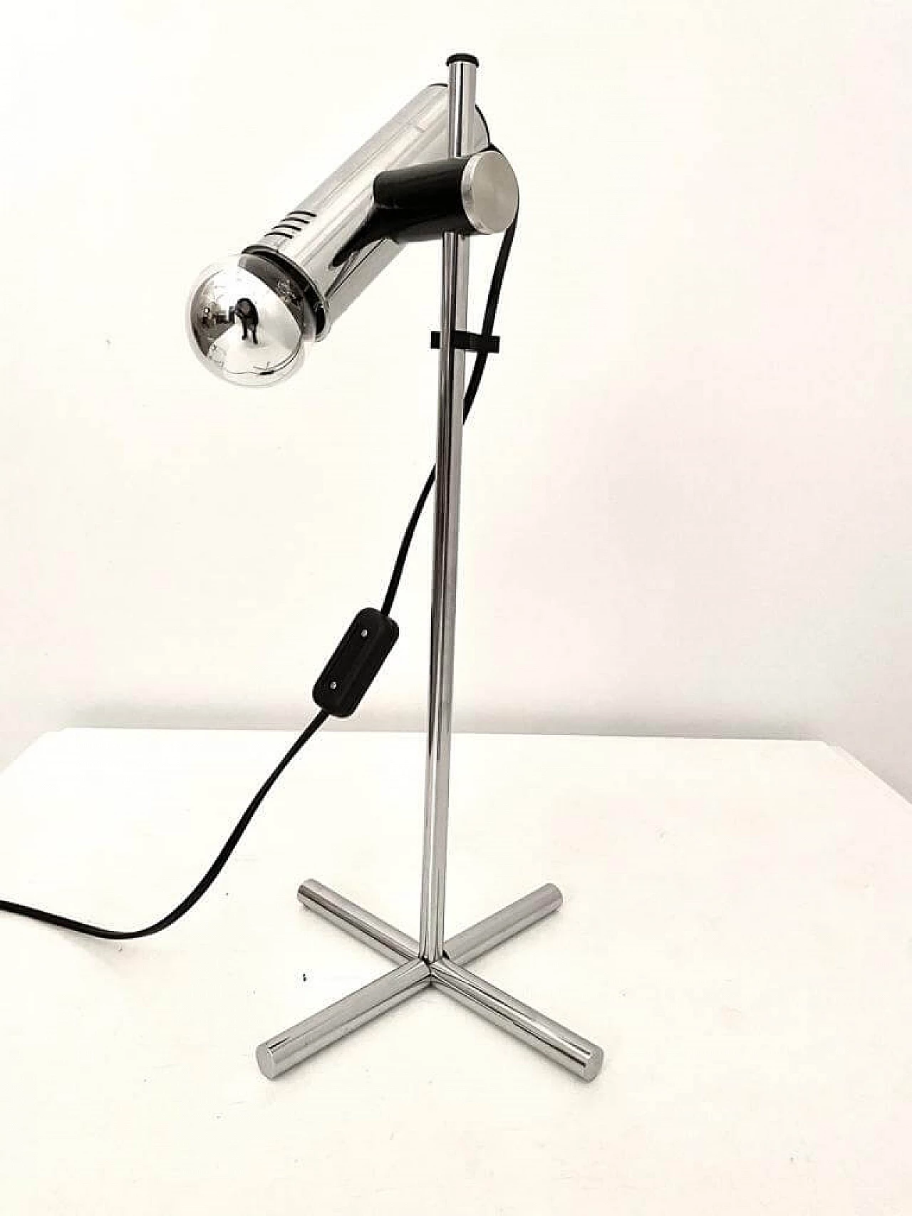 Coppia di lampade da tavolo in acciaio cromato di Targetti Sankey, anni '70 18