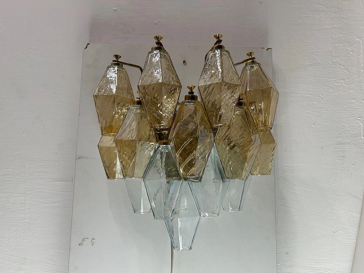 Pair of wall lights with Murano glass polygonal elements, 1970s 4