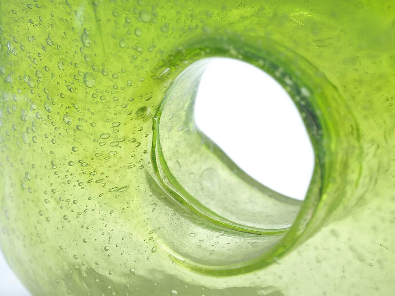 Vaso in vetro di Murano verde con foro, anni '70 5