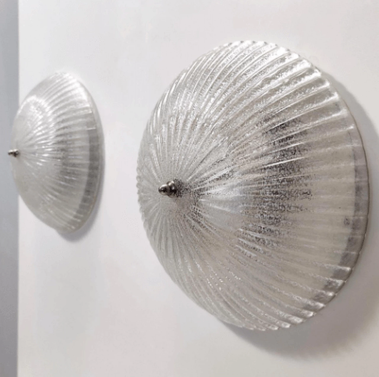 Pair of round Murano glass and metal lamps, 1970s 4