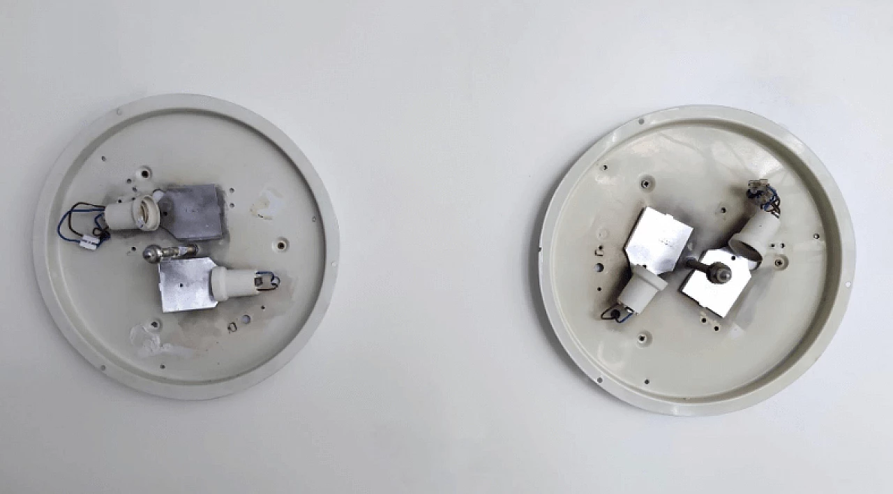 Pair of round Murano glass and metal lamps, 1970s 8