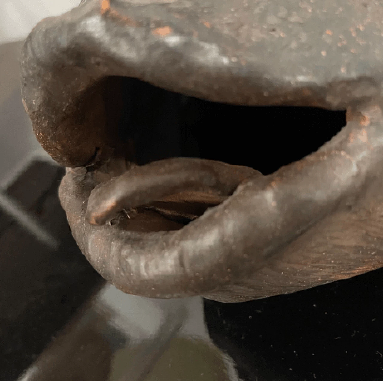 Angelo Zanella, bonobo monkey head, terracotta sculpture, 2019 12