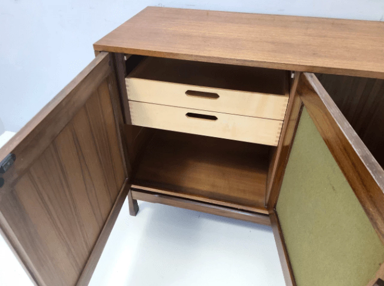 Credenza in noce di Saima, anni '70 7