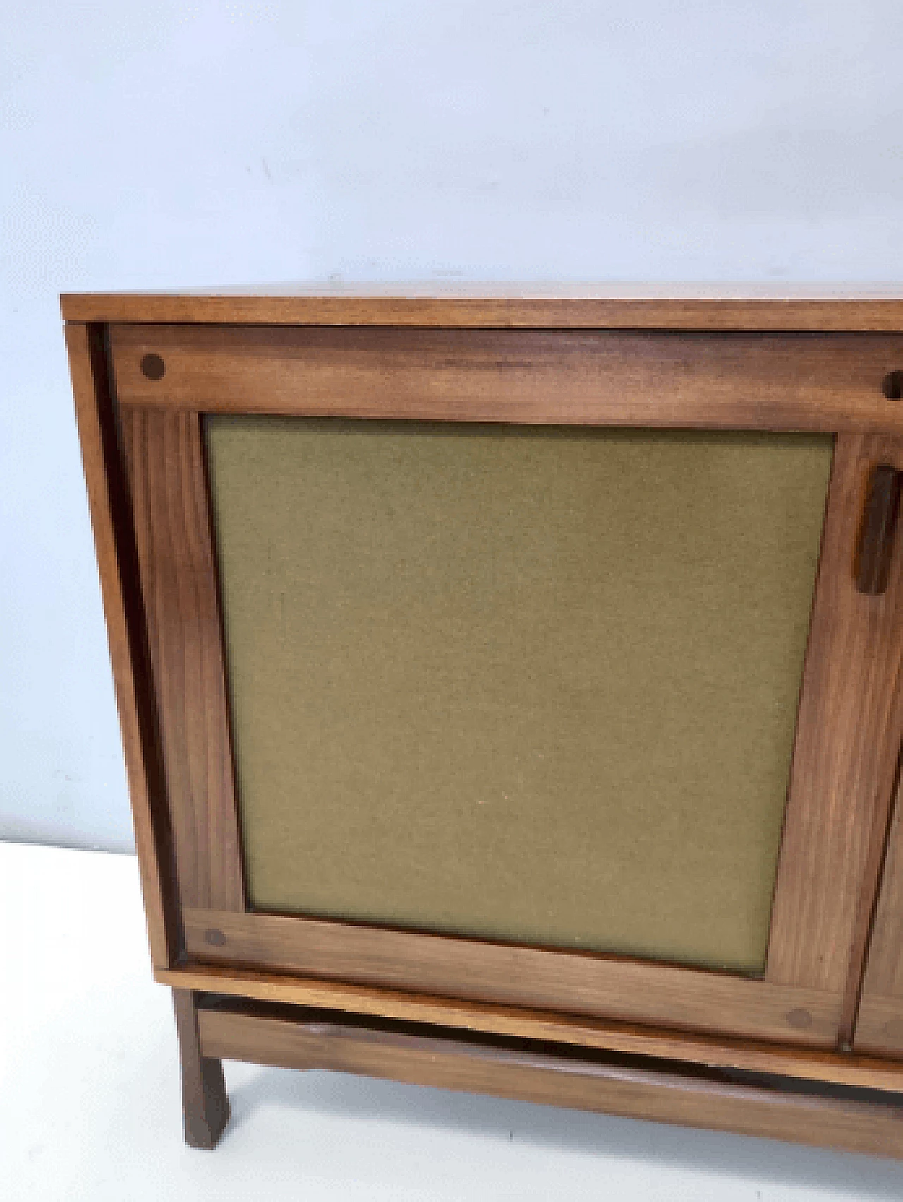 Credenza in noce di Saima, anni '70 9