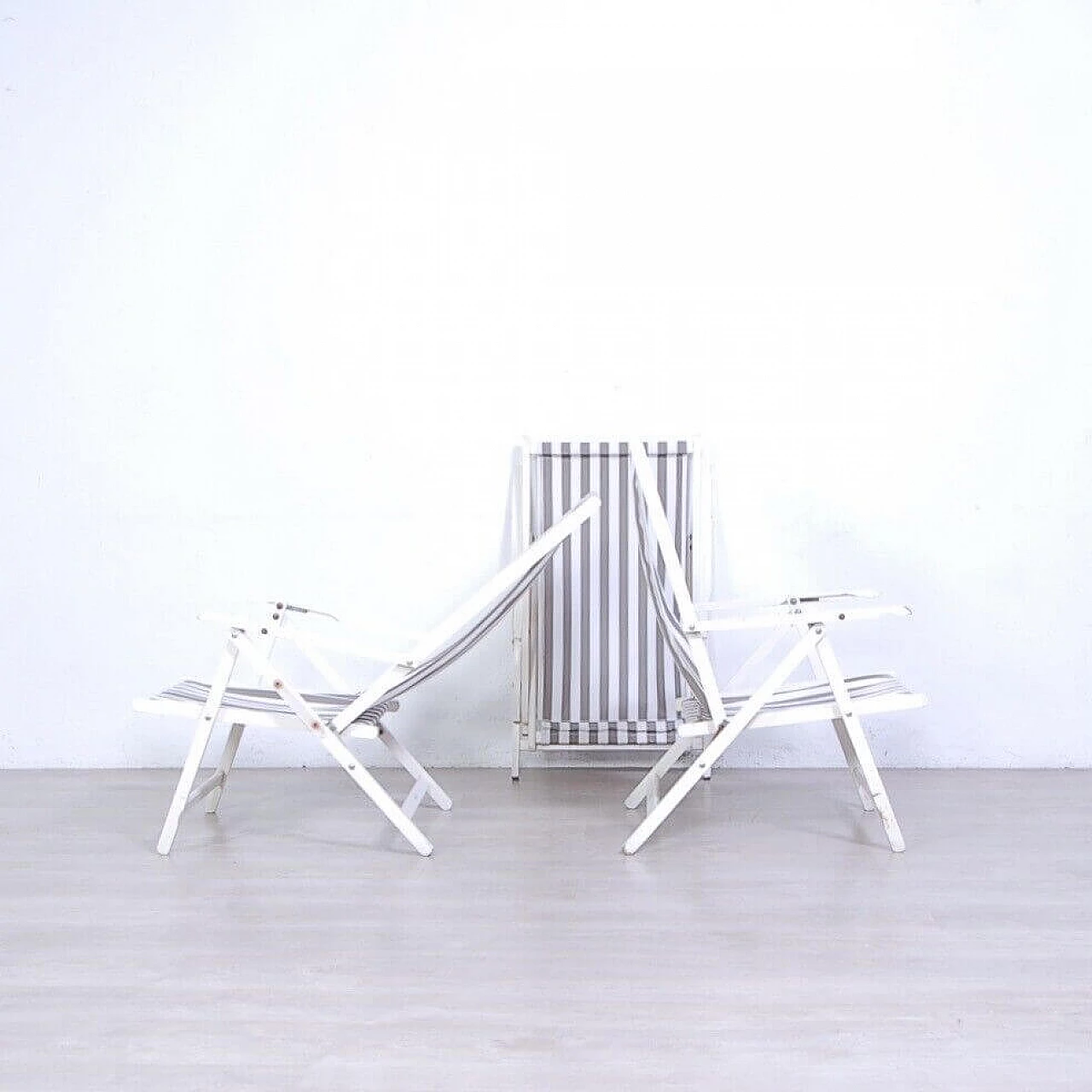 3 Folding deck chairs in white wood and fabric by Fratelli Reguitti, 1970s 7