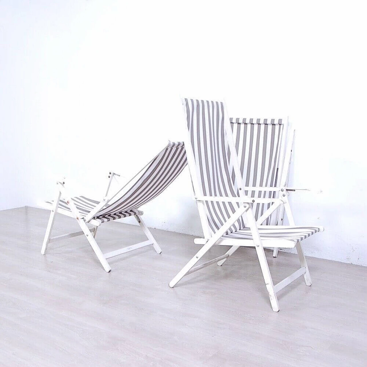 3 Folding deck chairs in white wood and fabric by Fratelli Reguitti, 1970s 9
