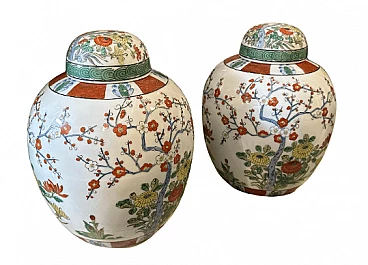 Coppia di barattoli da zenzero cinesi in ceramica dipinta, anni '60