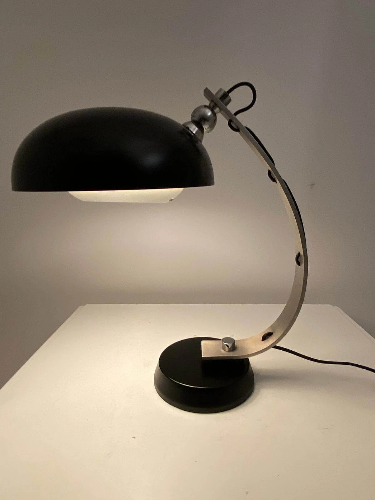 Table lamp attributed to Angelo Lelli for Arredoluce, 1970s 5