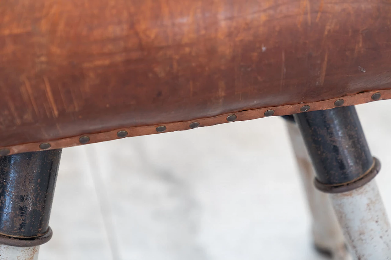 Cavallo da ginnastica in cuoio e metallo, anni '50 12