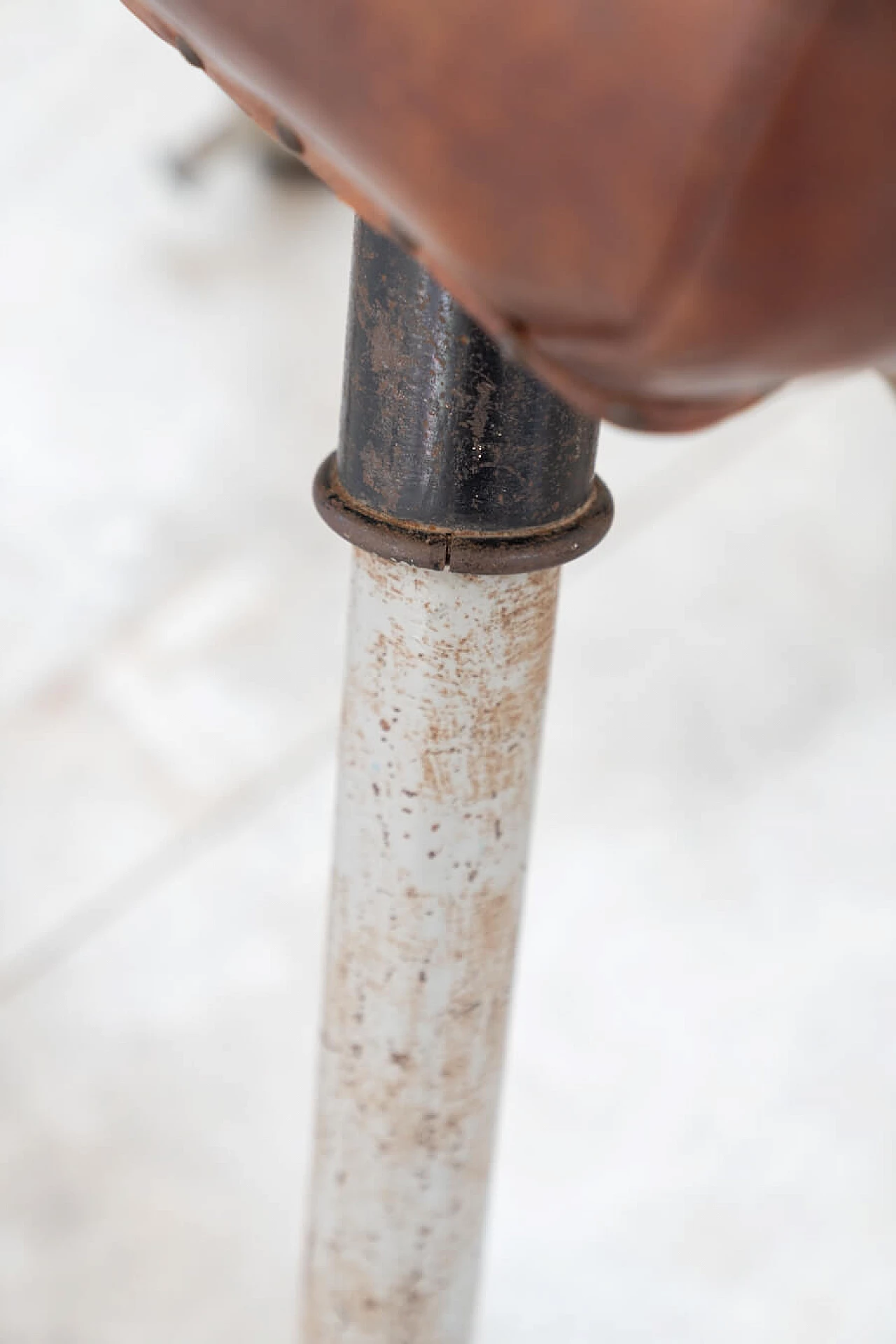 Cavallo da ginnastica in cuoio e metallo, anni '50 15