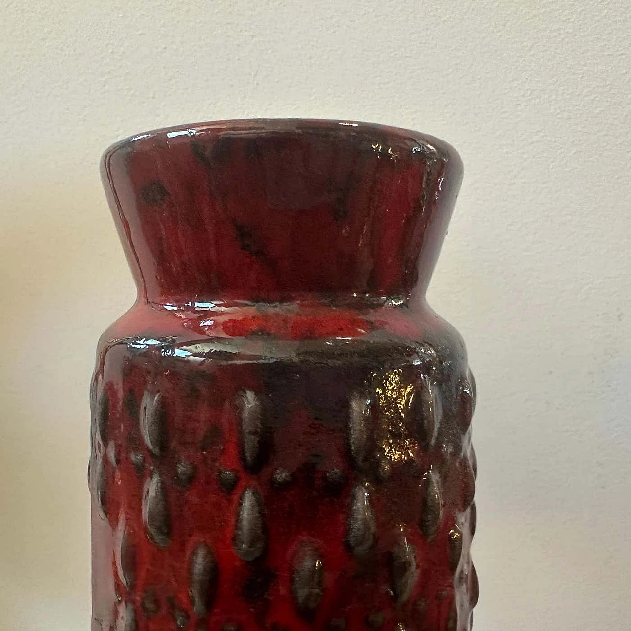 Vaso in ceramica Fat Lava rossa e nera di WGP, anni '70 3