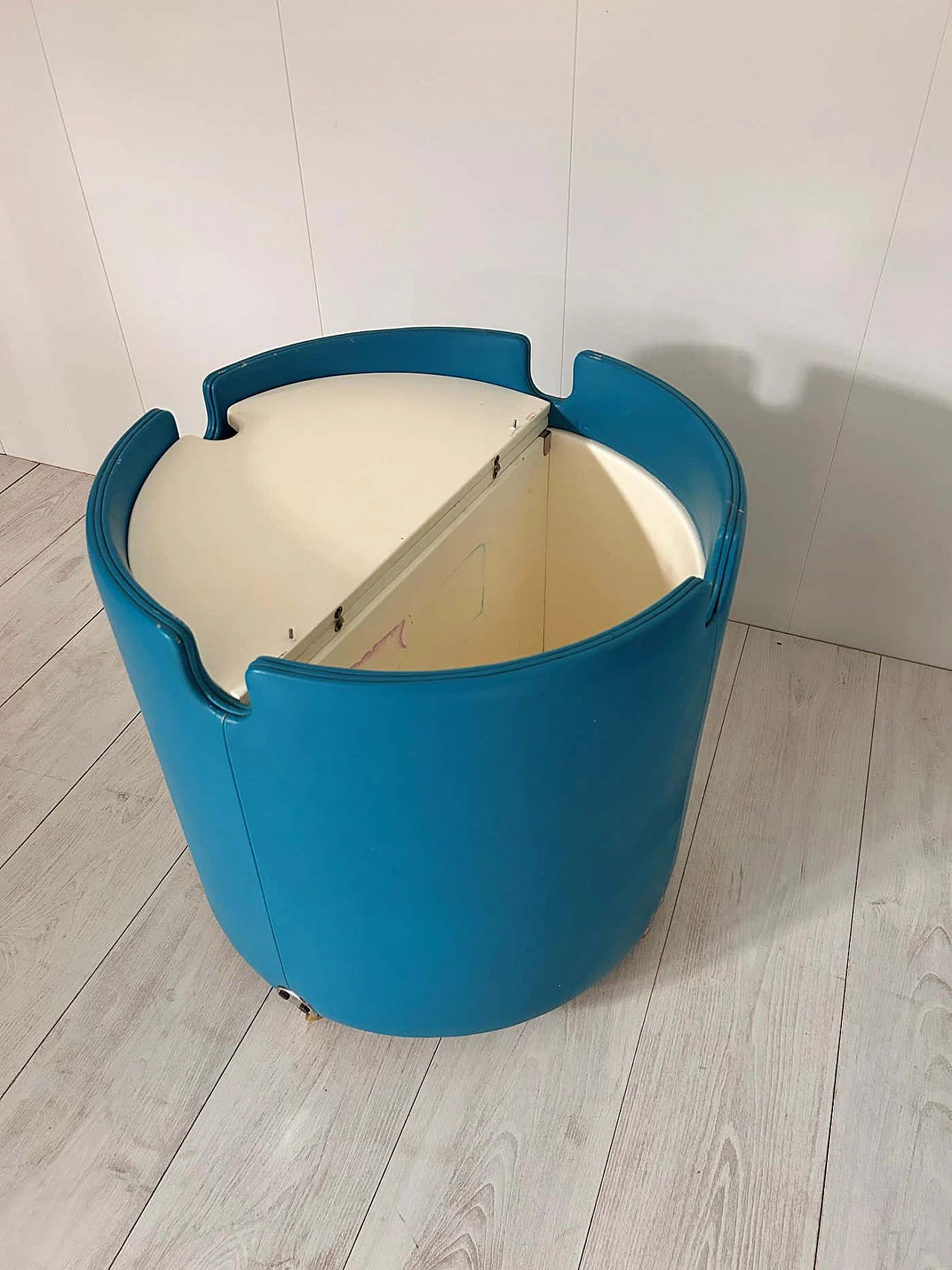 Coppia di comodini Lullaby di Luigi Massoni per Poltrona Frau, anni '70 12