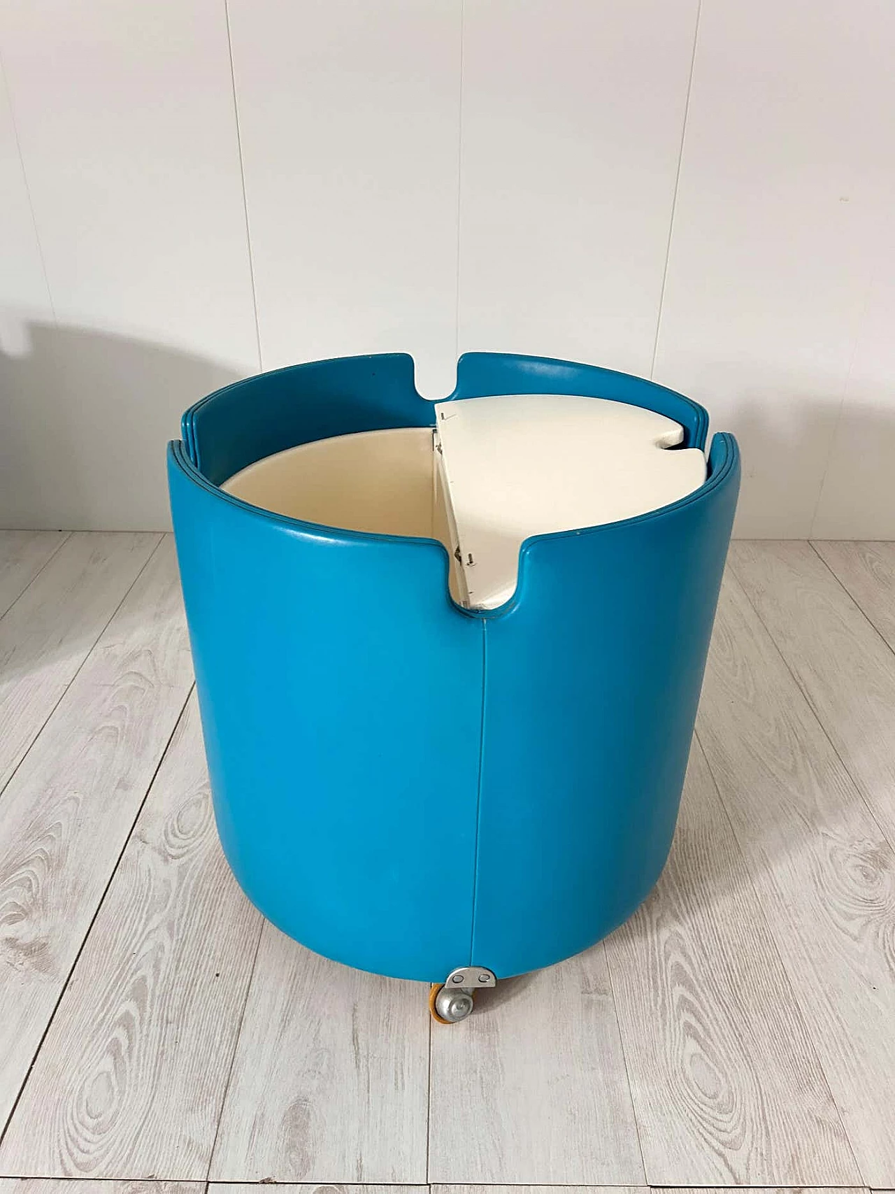 Coppia di comodini Lullaby di Luigi Massoni per Poltrona Frau, anni '70 14