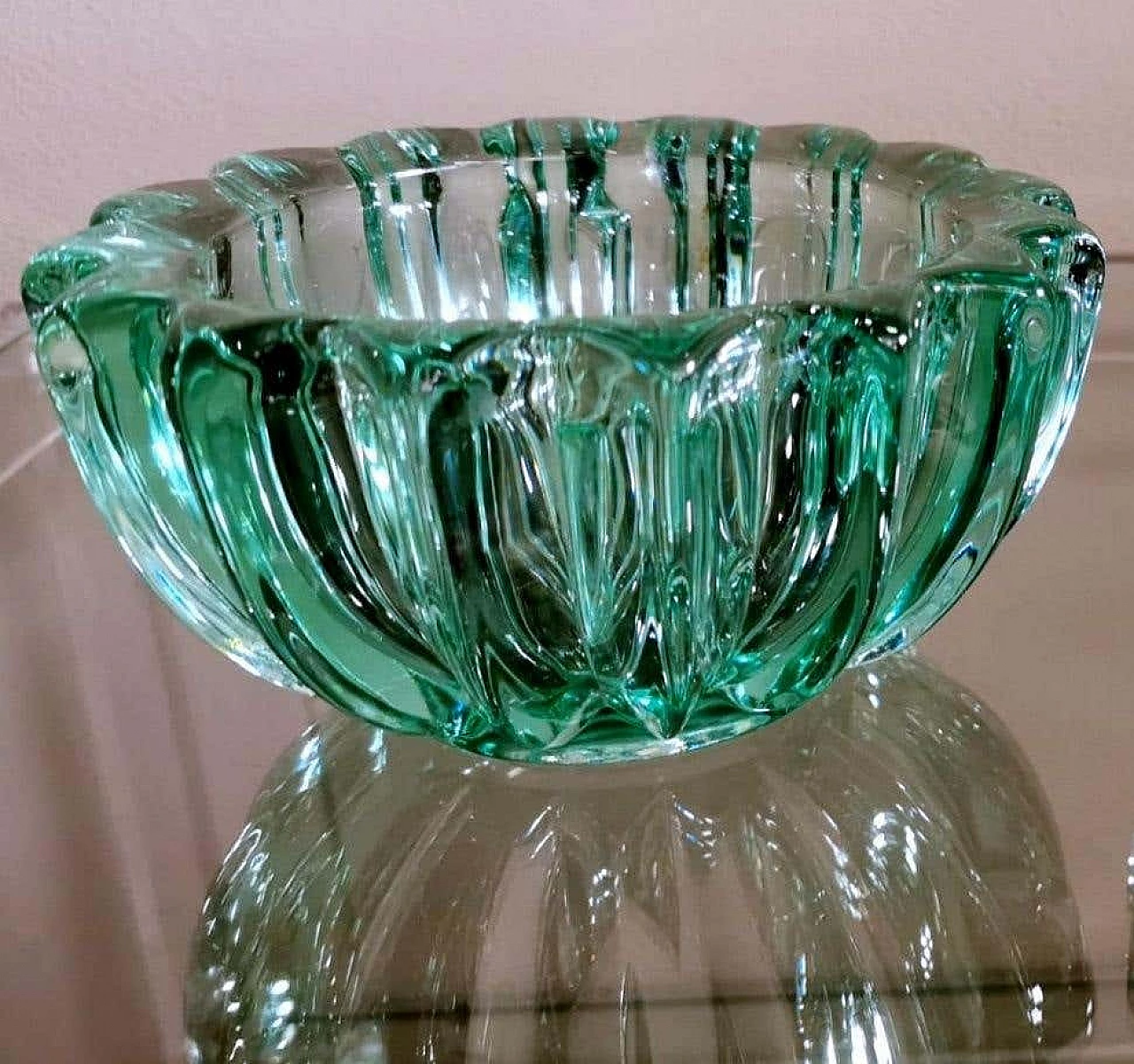 Art Deco bowl in green moulded glass by Pierre D'Avesn, 1930s 2