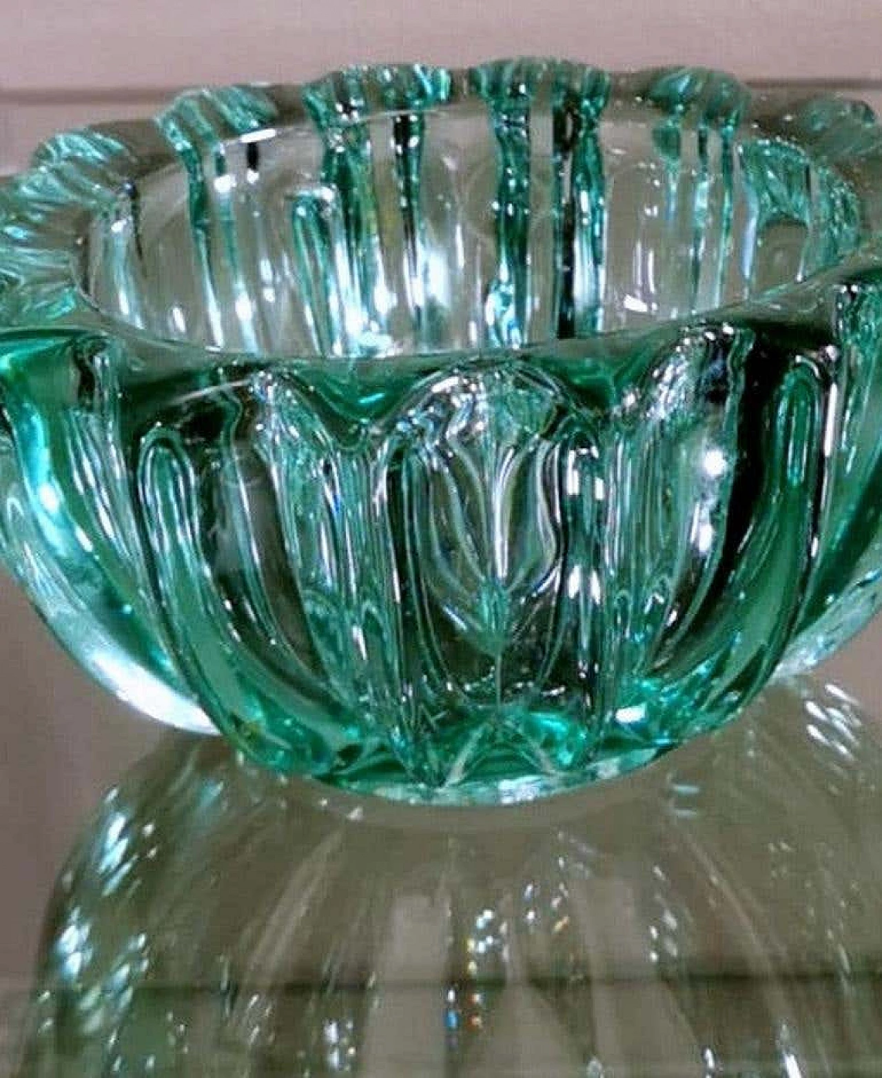 Art Deco bowl in green moulded glass by Pierre D'Avesn, 1930s 5