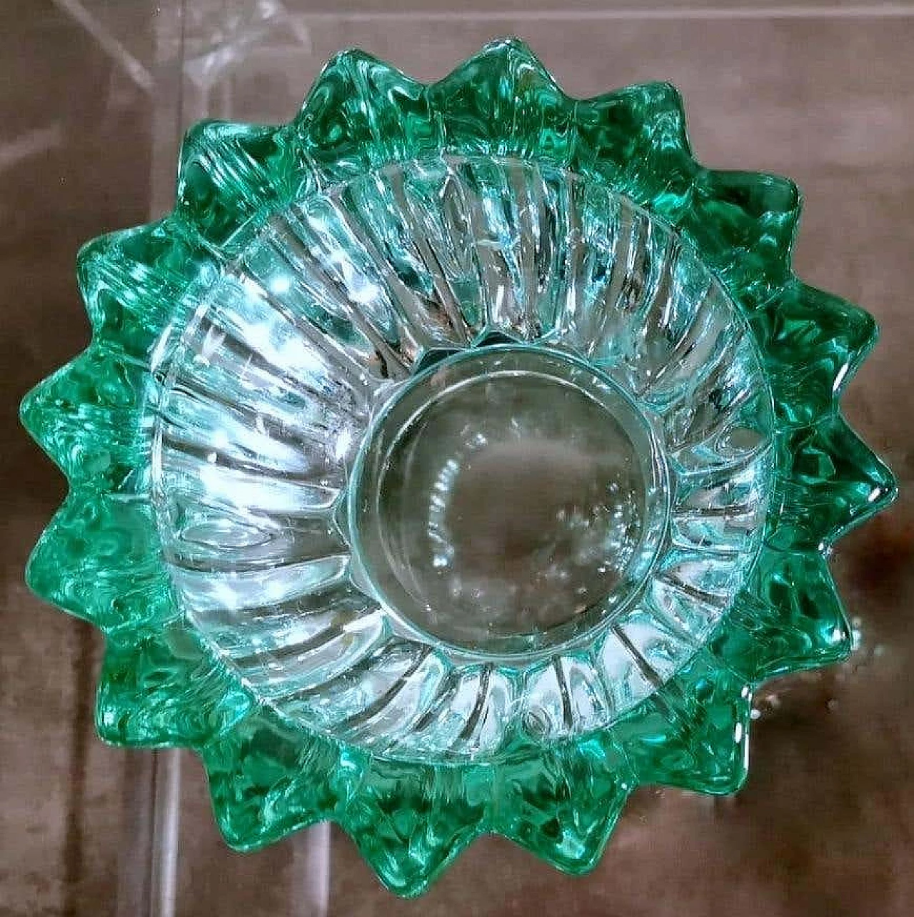 Art Deco bowl in green moulded glass by Pierre D'Avesn, 1930s 7
