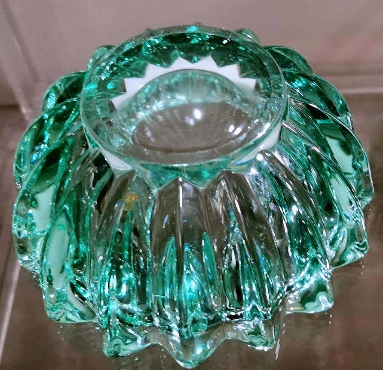 Art Deco bowl in green moulded glass by Pierre D'Avesn, 1930s 9