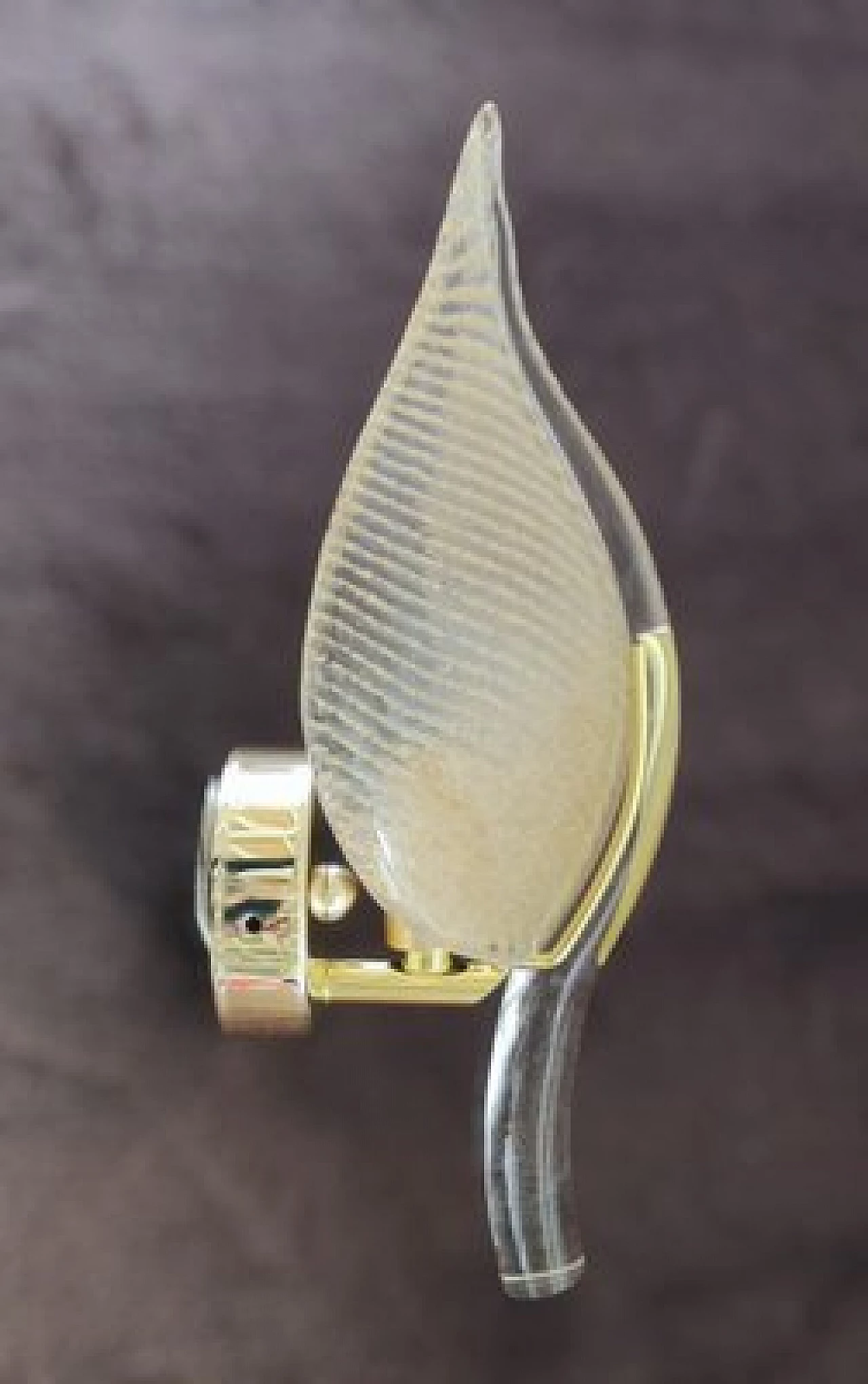 Pair of transparent and gilded Murano glass leaf wall lights, 1980s 9