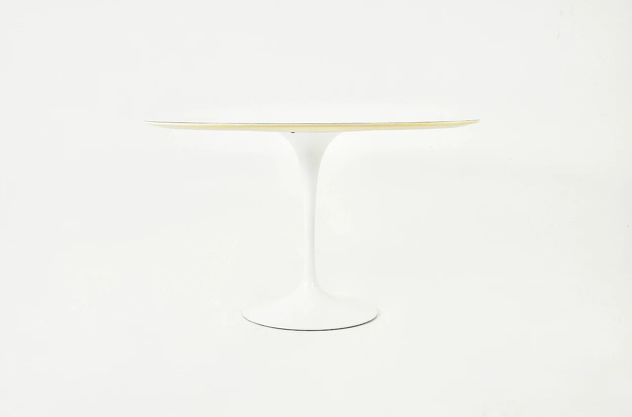 Table by Eero Saarinen for Knoll International, 1960s 1