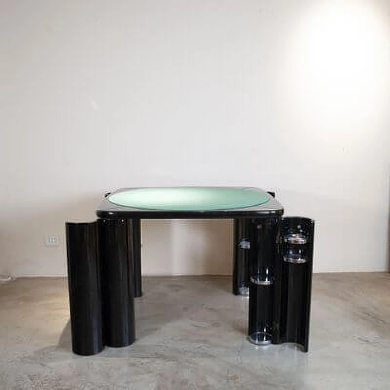 Tavolo da gioco in tessuto e legno laccato nero con gambe girevoli di Pierluigi Molinari per Pozzi, anni '70 1