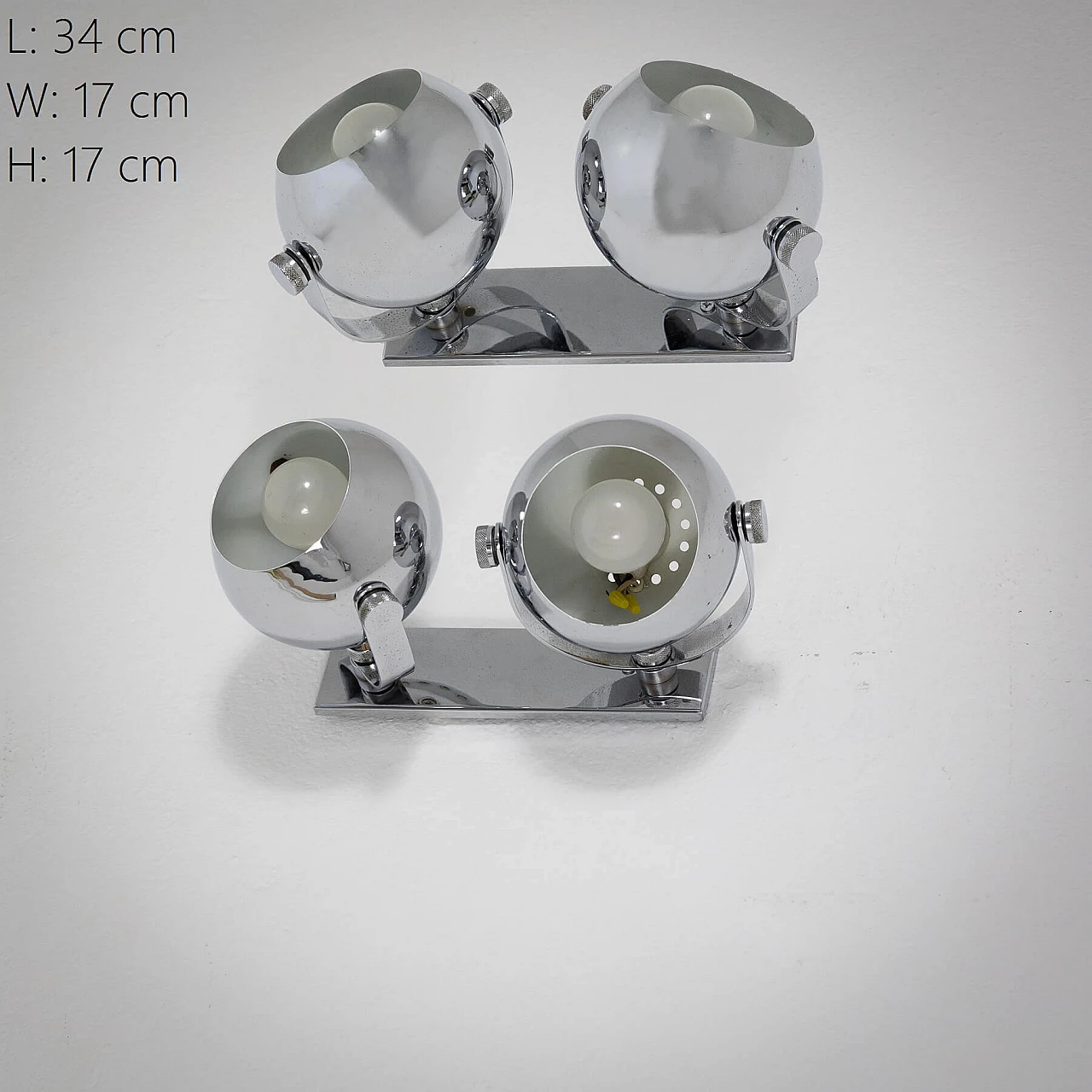 Coppia di applique Space Age a due luci in metallo, anni '70 4