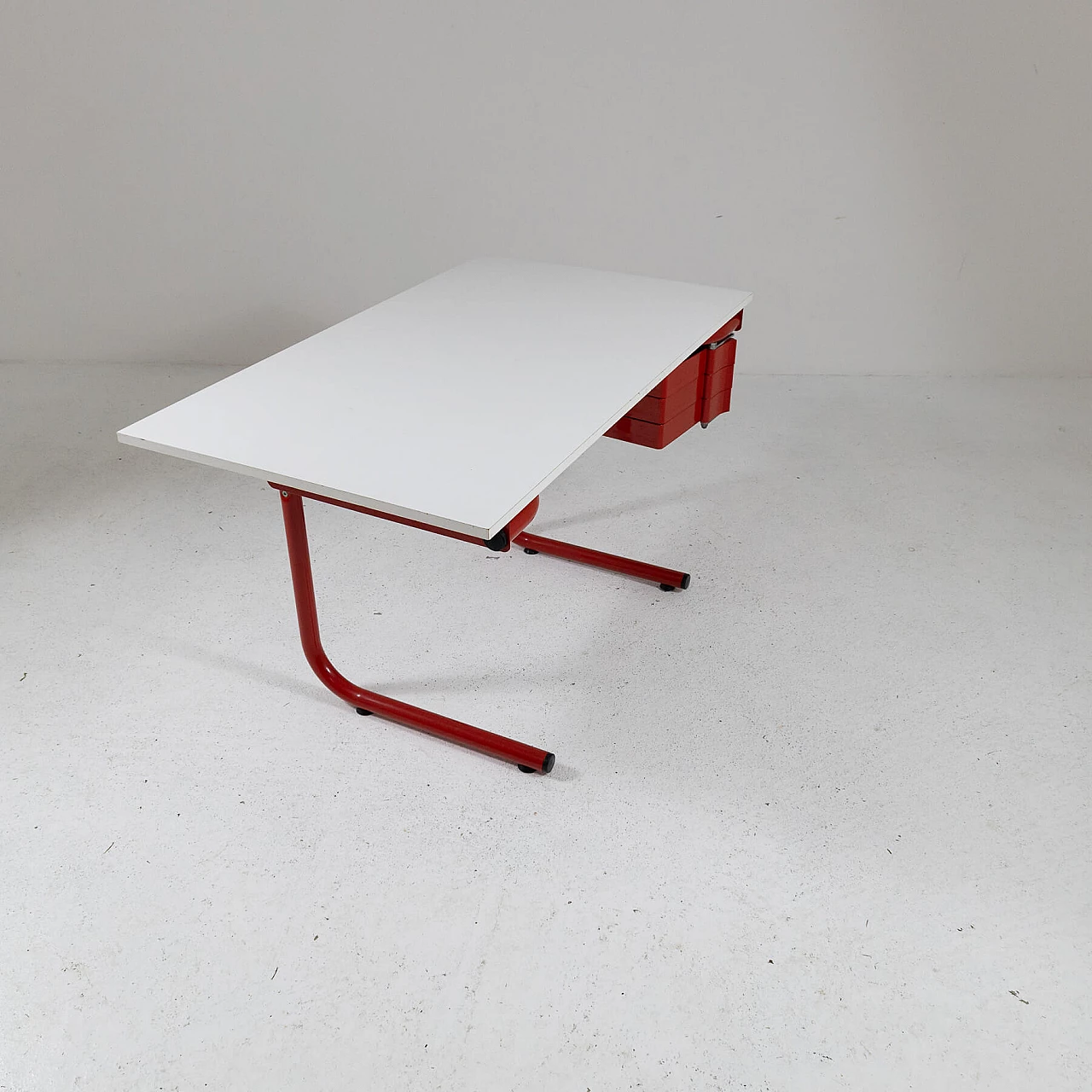 Pupil tilting writing desk by Joe Colombo for Bieffeplast, 1970s 10