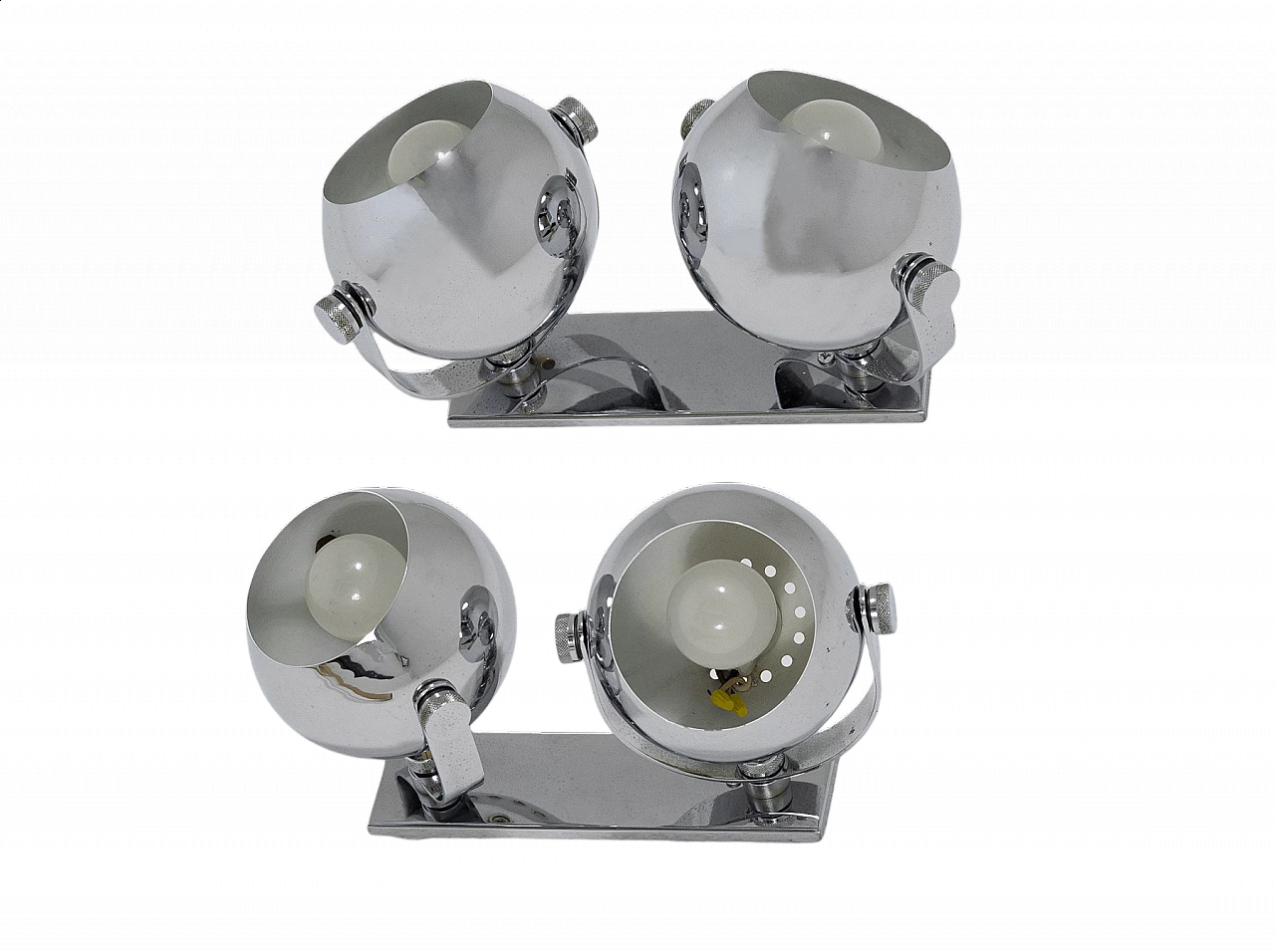 Coppia di applique Space Age a due luci in metallo, anni '70 10