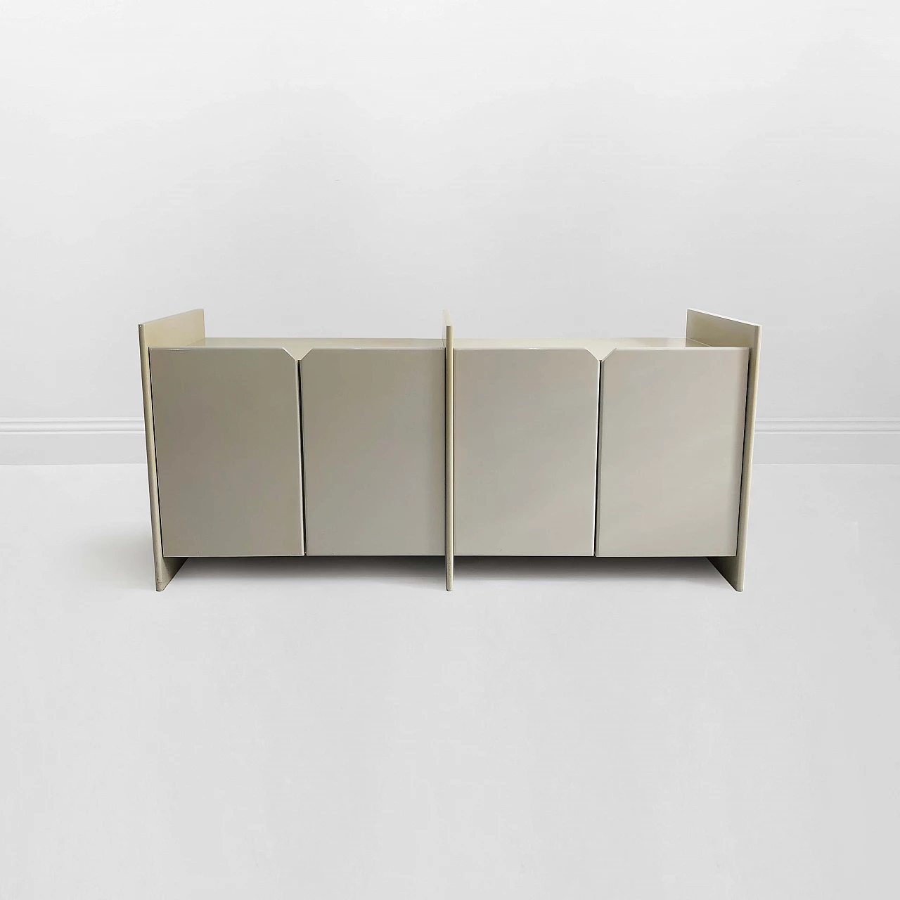 Lacquered wood sideboard by Memphis, 1980s 14