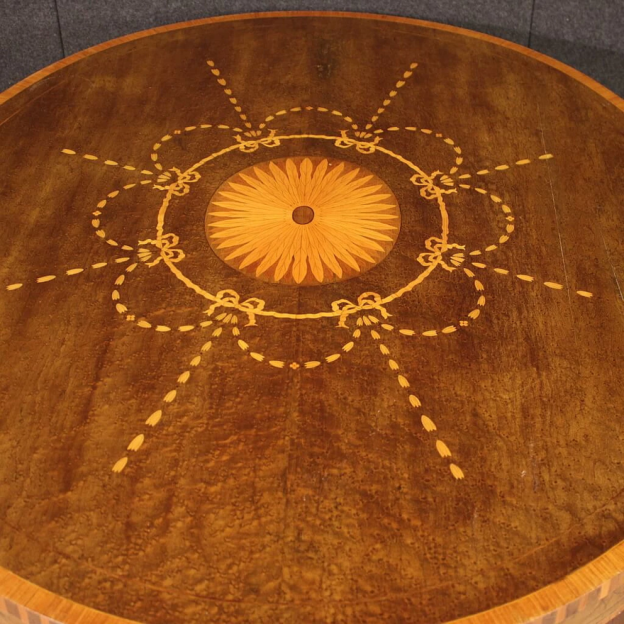 Tavolo intarsiato in stile Luigi XVI in legno, anni '50 6