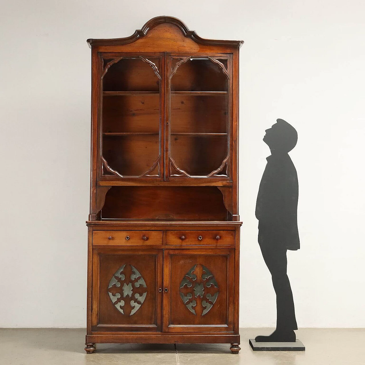Double-bodied walnut display case, late 19th century 2