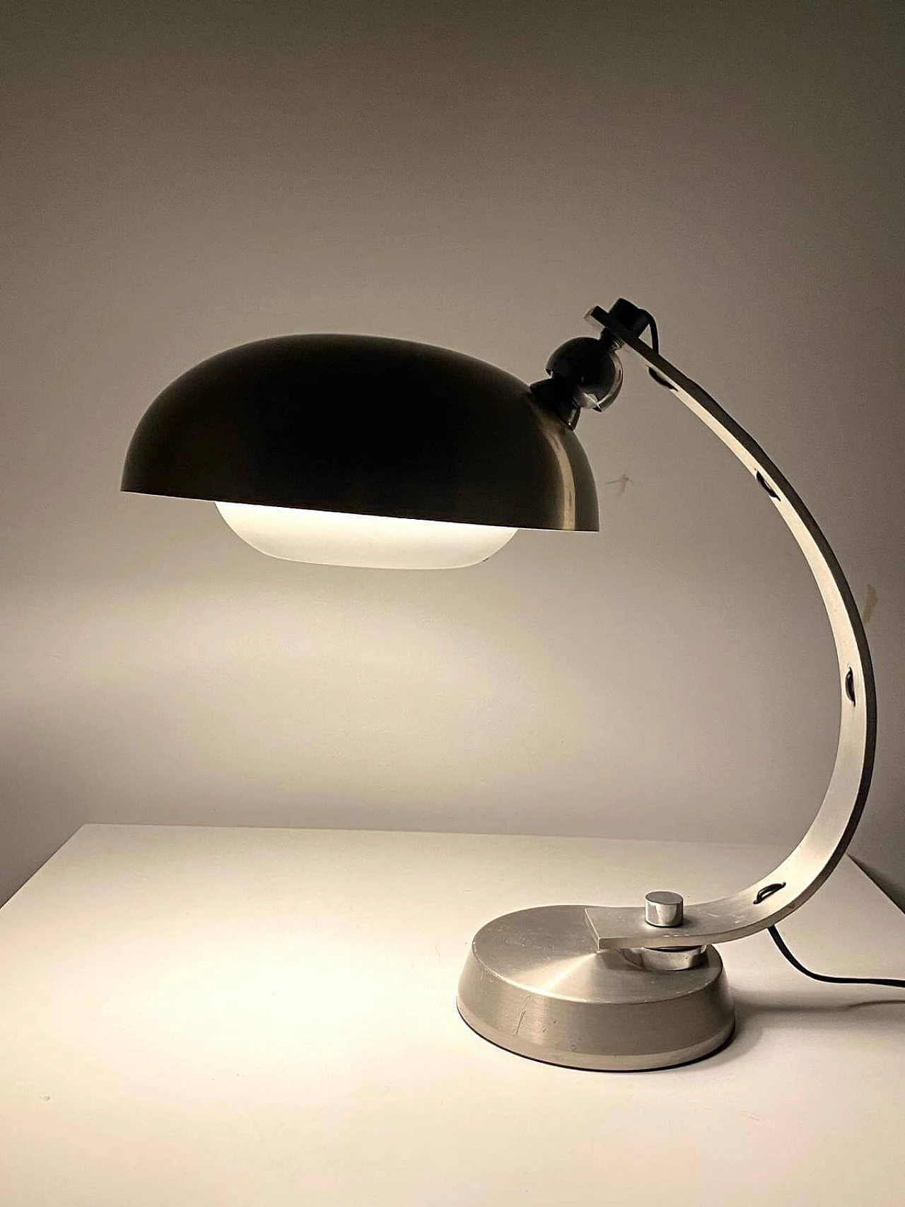 Ministerial aluminium lamp attributed to Angelo Lelli for Arredoluce, 1970s 10