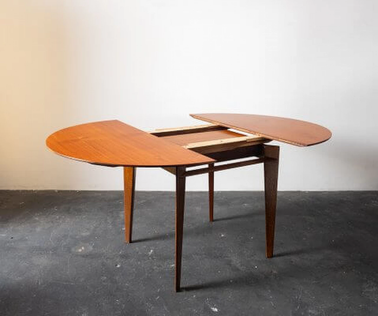 Extendable teak dining table by Dassi, 1960s 2